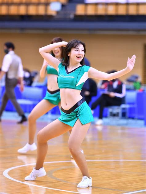 「asian Cheerleaders」おしゃれまとめの人気アイデア｜pinterest｜curtis Craft スポーツスタイル