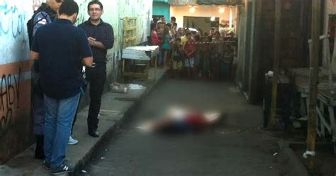 G1 Homem é assassinado golpe de faca no pescoço em feira de