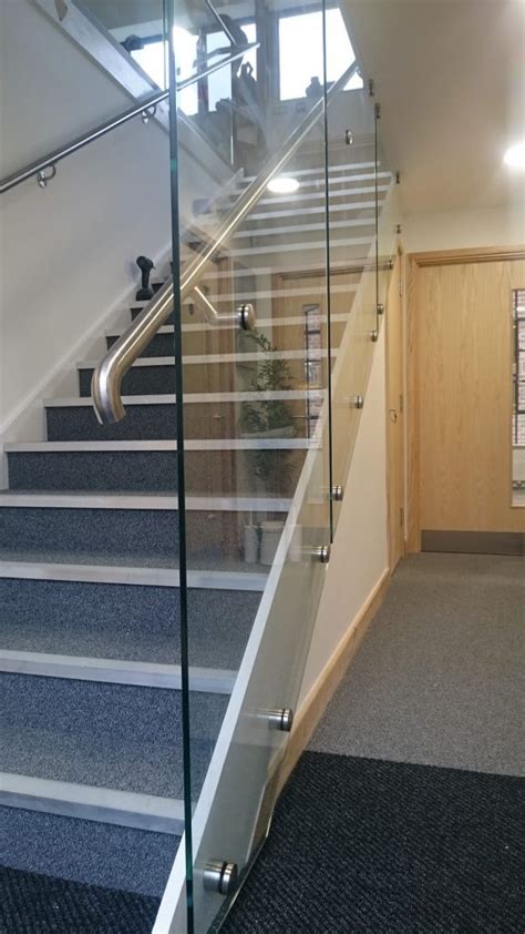 Side Fixed Glass On Stair Stringer Full Size To Ceiling And Handrail