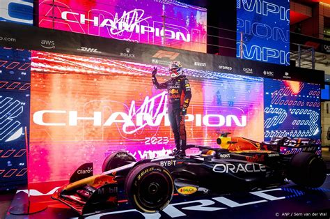 Kampioen Verstappen Is Vooral Supertrots Op Team Van Red Bull