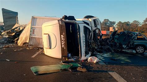 Fatal Accidente Cami N Se Cruz De Carril Y Choc De Frente Contra