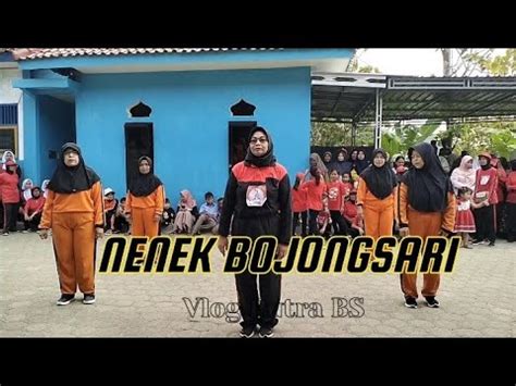 Nenek Bojes Kreasi Senam Ge Mu Fa Mire Maumere Vlogputrabs Vlog