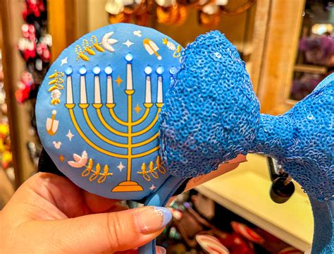 New Hanukkah Light Up Minnie Ears Now In Disney World Mickeyblog