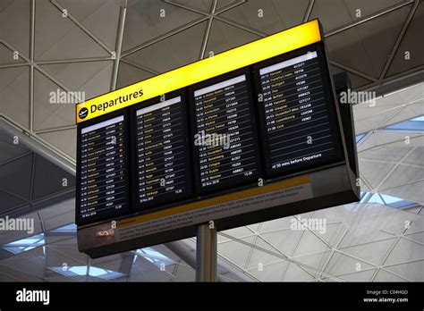 Passenger Flight Departure Board Stansted Airport Stock Photo - Alamy