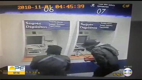 V Deo Mostra A O De Bandidos Na Explos O De Uma Ag Ncia Banc Ria Na