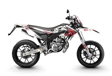 Présentation du cyclo 50 Derbi Senda DRD X Treme 50 SM Racing