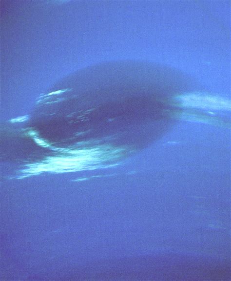 Esplaobs 30 Years Ago Voyager 2s Historic Neptune Flyby