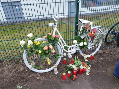 Ghostbike Hamburg Zur Einnerung An T Dliche Fahrradunf Lle