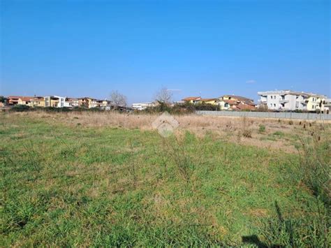 Terreno Agricolo Via Via Villa Di Briano Rif Immobiliare It