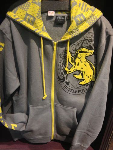 Wizarding World Of Harry Potter Hufflepuff Crest Hoodie Jacket Harry