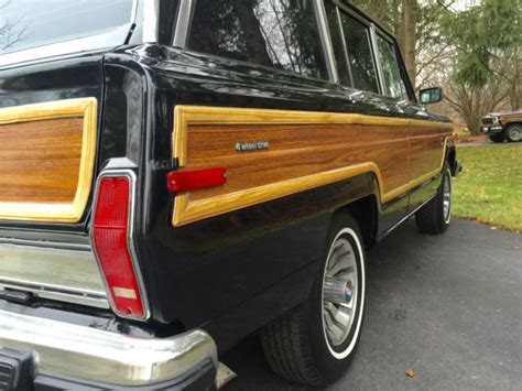 Leading Buyer Seller Of Beautiful Condition Low Mile Grand Wagoneers