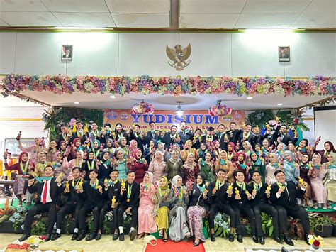 Yudisium Periode I Fakultas Ilmu Ilmu Sosial