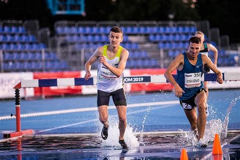 Lekkoatletyka w Radomiu Mateusz Kaczor i Dawid Krzemiński z Optimy