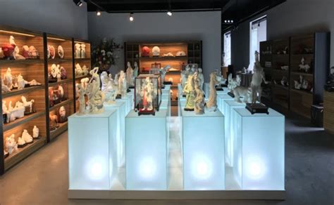 Custom Women Female Lady Nude Adult Resin Sexy Figurine Statue For Home Decor Buy Resin Sexy