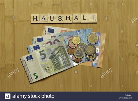 Haushalt hi-res stock photography and images - Alamy