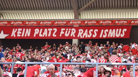 Fußball Bundesliga Aktionstag für gesellschaftlichen Zusammenhalt