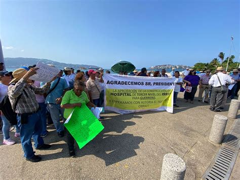 Protestan y marchan ciudadanos para exigir la construcción del Hospital