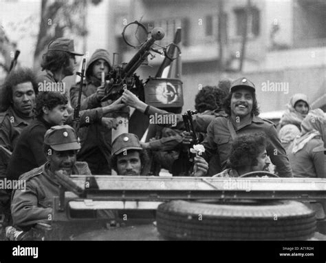 Militar Palestina Guerrilla Miembros Del Fplp Frente Popular Para La Liberación De Palestina