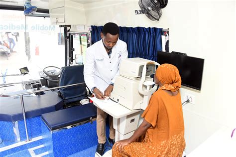 Mamia Wajitokeza Huduma Za Uchunguzi Wa Macho Hospitali Ya Mbagala