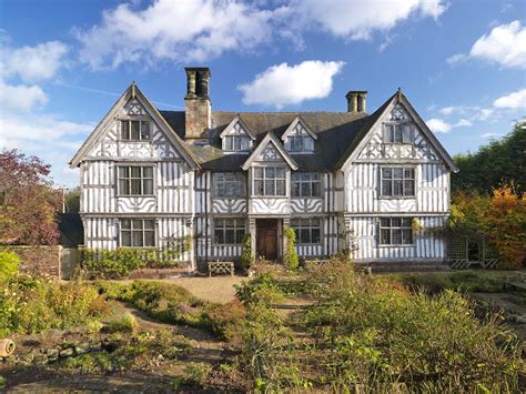 76 Captivating Grand Tudor House Designs Trend Of The Year