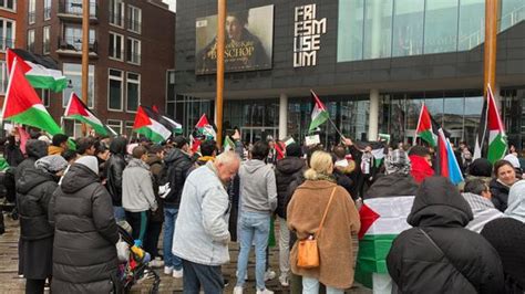 Demonstranten In Leeuwarden Vragen Aandacht Voor Situatie Palestijnse