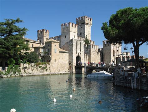 Alla Scoperta Di Sirmione Viaggi Al Verde