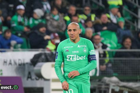 Khazri De Retour à Lentrainement Collectif De Lasse Pas Les Autres