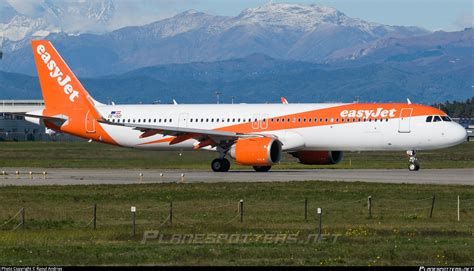 OE ISD EasyJet Europe Airbus A321 251NX Photo By Raoul Andries ID