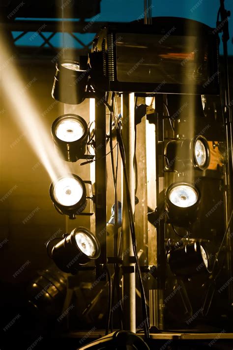 Premium Photo | Multiple spotlights on a stage lighting rig