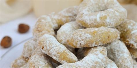 Croissants De Lune Aux Noisettes Recette Catalane Gateau Leger Au