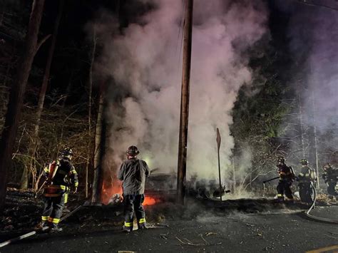 Car Slams Into Tree Bursts Into Flames In Bedford Bedford Daily Voice