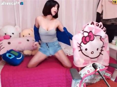 Watch 한국에서 소문난 ㅆ창ㄴ 걸ㄹ년 bj 서윤 Korean Korean Bj Mature Porn SpankBang