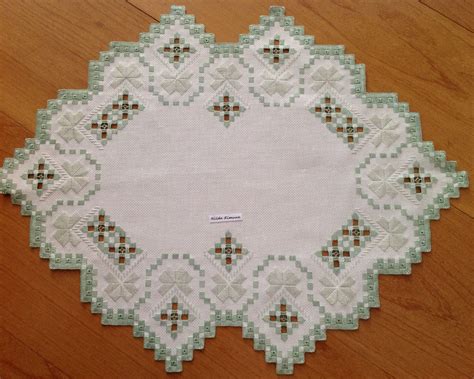 Pin De Julie Buntjer Em Hardanger Doilies Hardanger Bordado Em Ponto