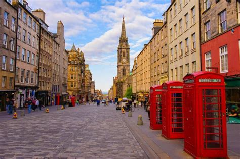 Edinburgh The Royal Mile Scotland Live Virtual Tour Hop A Tour