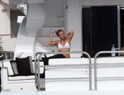 PHOTOS Sexy Sailors Bikini Babes On Boat