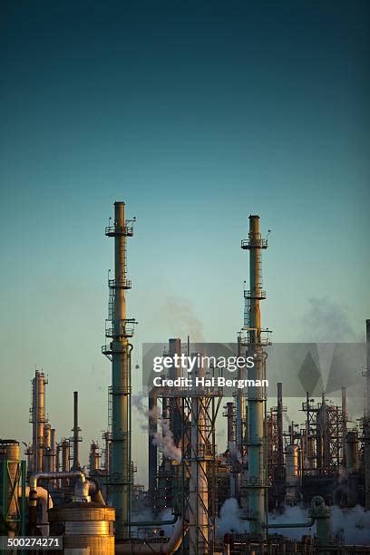 Fractional Distillation Photos And Premium High Res Pictures Getty Images