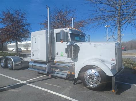 1990 Kw Flat Glass W900 For Sale In Greensboro Nc