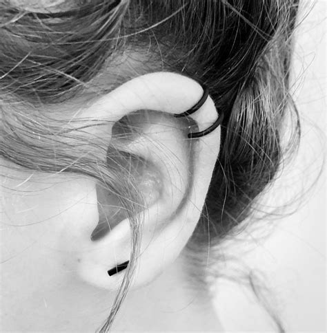 Ear Piercing Black