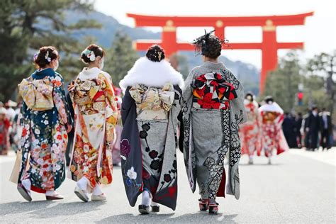 What Is The Difference Between A Kimono And A Yukata Why So Japan