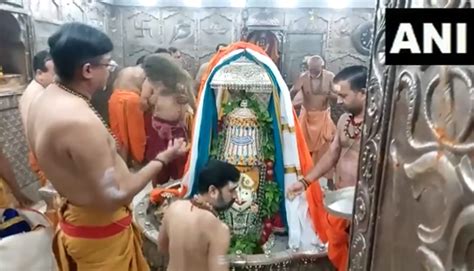 Special Bhasma Aarti Performed At Mahakaleshwar Temple In Ujjain On Independence Day