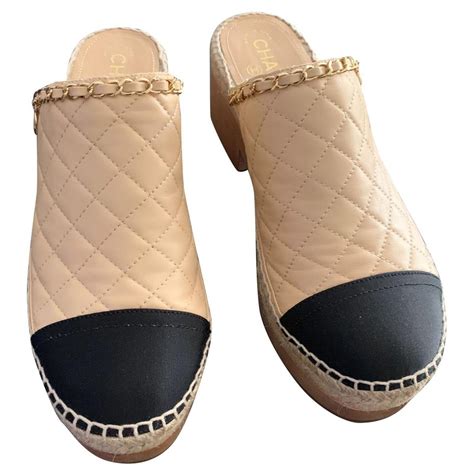 Chanel Clogs Beige Leather Ref130055 Joli Closet