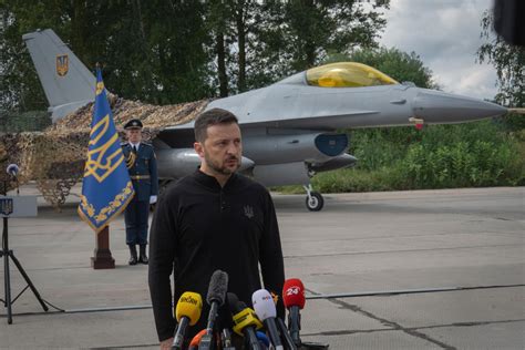 Bitterer Absturz Eines F 16 Kampfjets Im Ukraine Krieg USA Heizen Neue