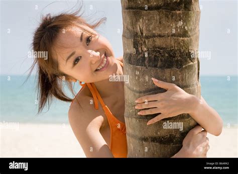 Young japanese woman in bikini Fotos und Bildmaterial in hoher Auflösung Alamy