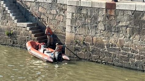 Puerto Madero Hallaron Un Cuerpo De Un Hombre Flotando En El Agua El