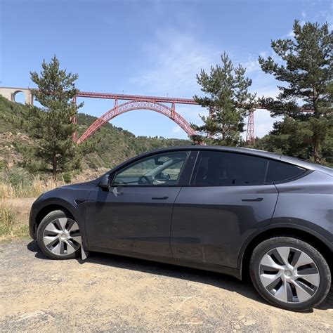 Tesla Lance Un Model Y Propulsion Moins De Mais L Autonomie