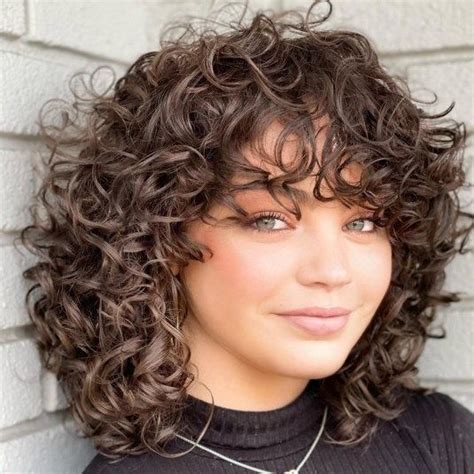 50 Natural Curly Hairstyles And Curly Hair Ideas To Try In 2024 Hair Adviser Krullen Kapsel