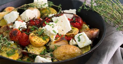 Griechisches Gemüse mit Feta Rezept EAT SMARTER