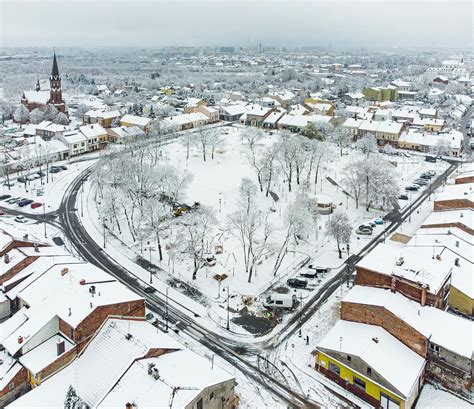 Lucjusz Nadbere Ny On Twitter Pi Kny Rynek W Rozwadowie Pod Nie N