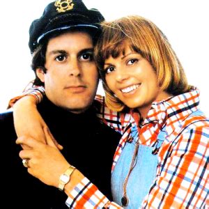 Captain & Tennille - Muskrat Love lyrics