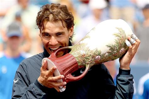 Cincinnati Open Trophy : Roger Federer, Serena Williams Win Titles at ...